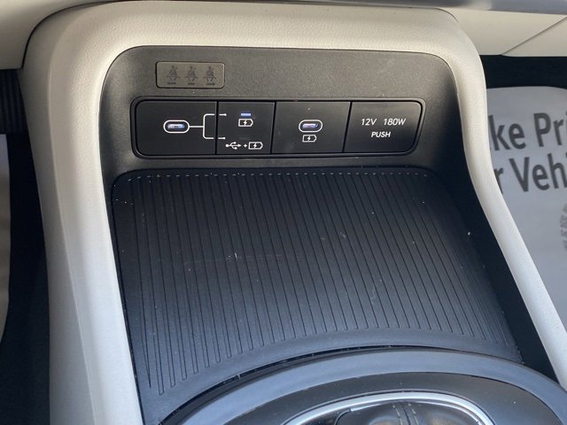 Used 2025 Hyundai Kona SEL image 22