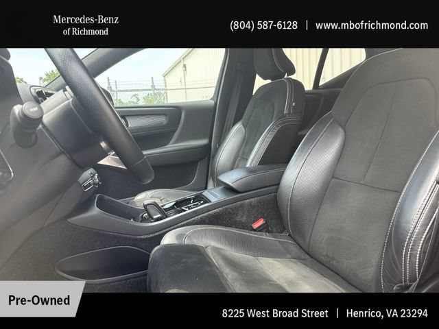 Used 2021 Volvo XC40 T5 R-Design w/ Advanced Package AWD/4WD image 14