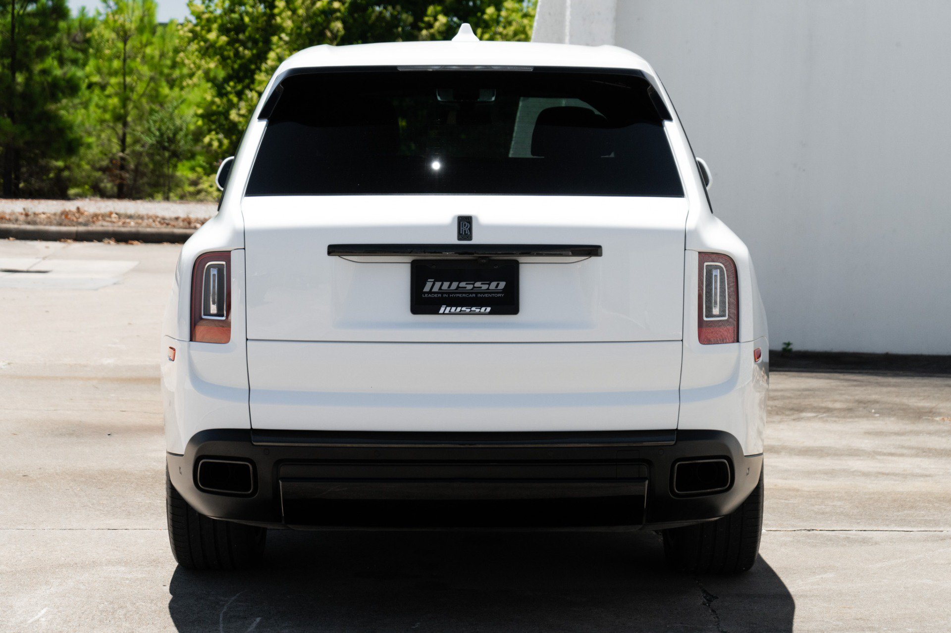 Used 2022 Rolls-Royce Cullinan Black Badge w/ Dark Exterior Package AWD/4WD image 22