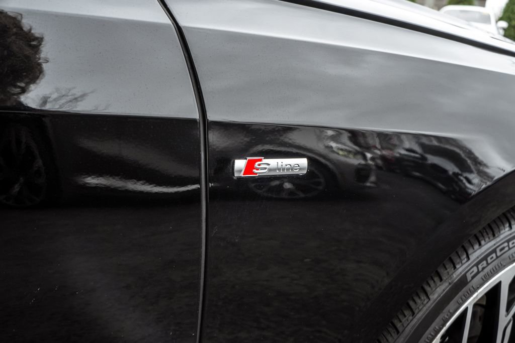 Used 2021 Audi A8 L 4.0T w/ Luxury Package image 4