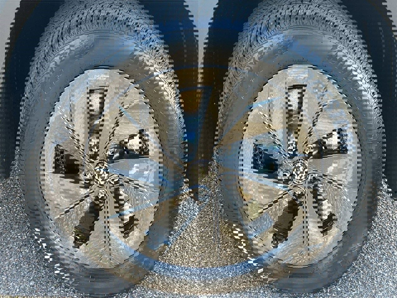 New 2026 Volkswagen Taos S image 6