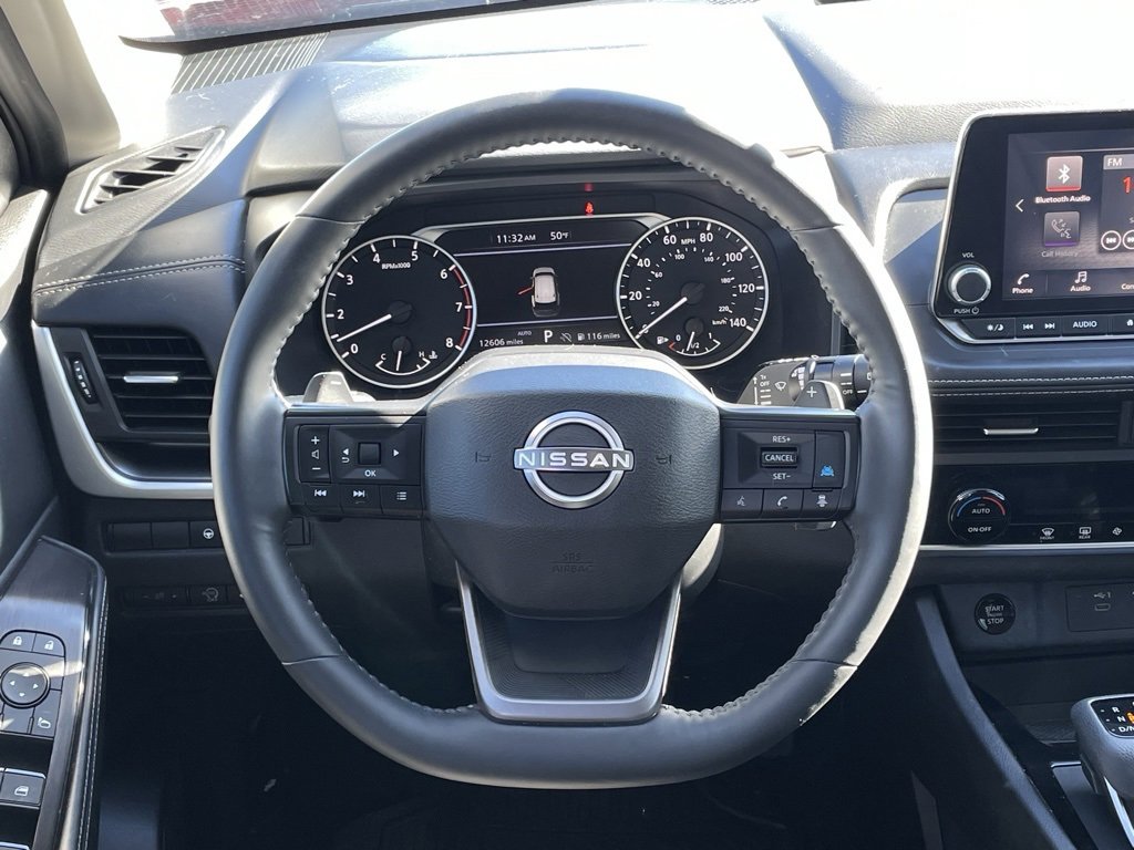 Used 2025 Nissan Rogue SV image 11