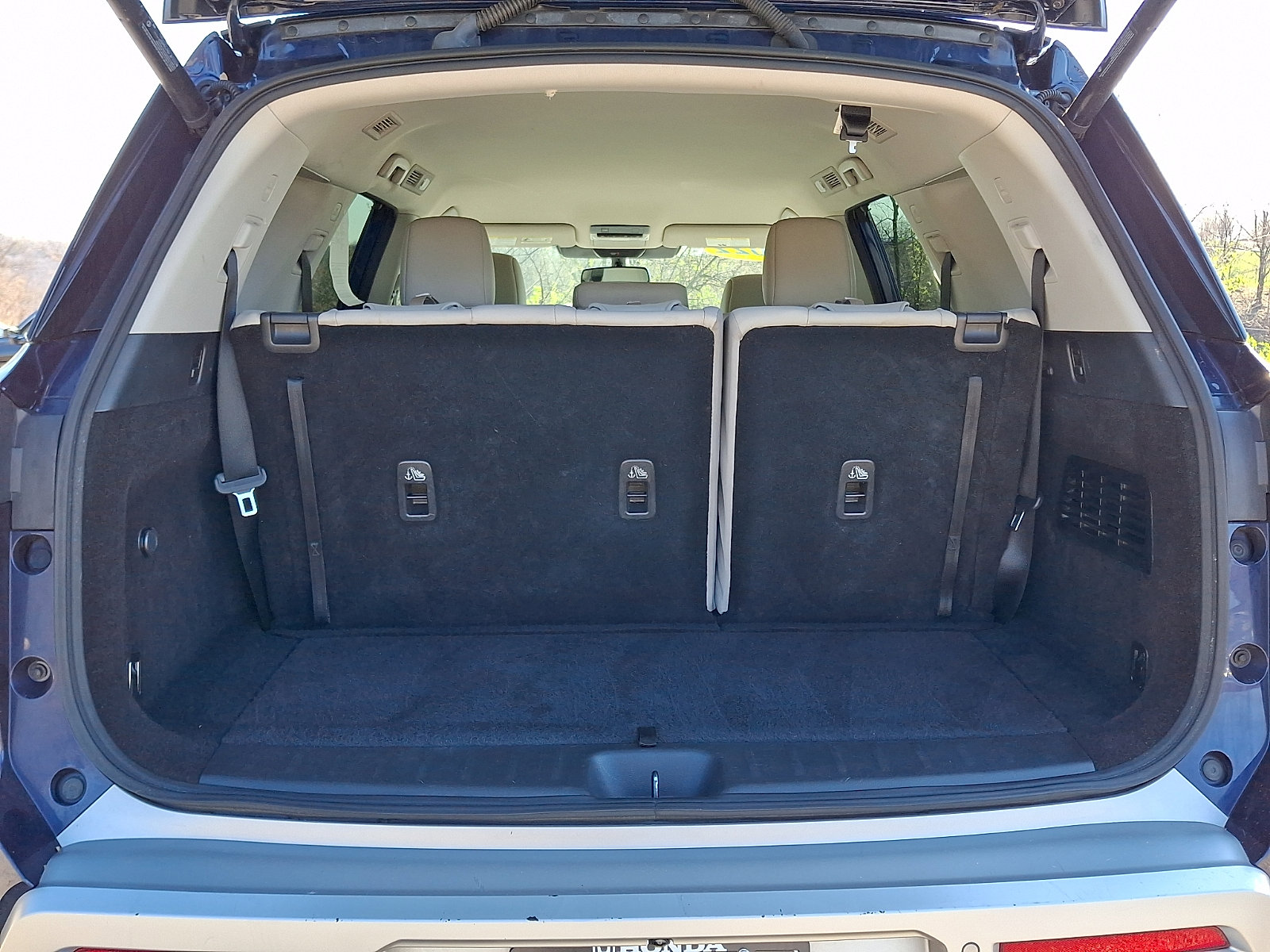 Used 2022 Nissan Pathfinder SL AWD/4WD image 28