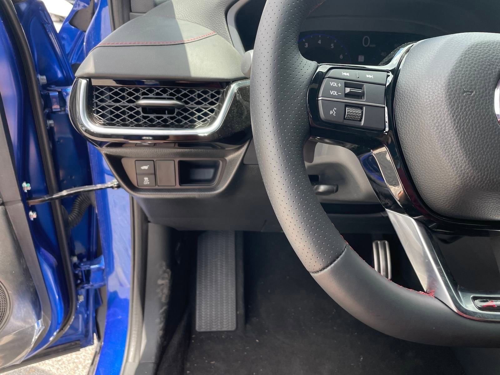 New 2025 Acura ADX A-Spec image 13