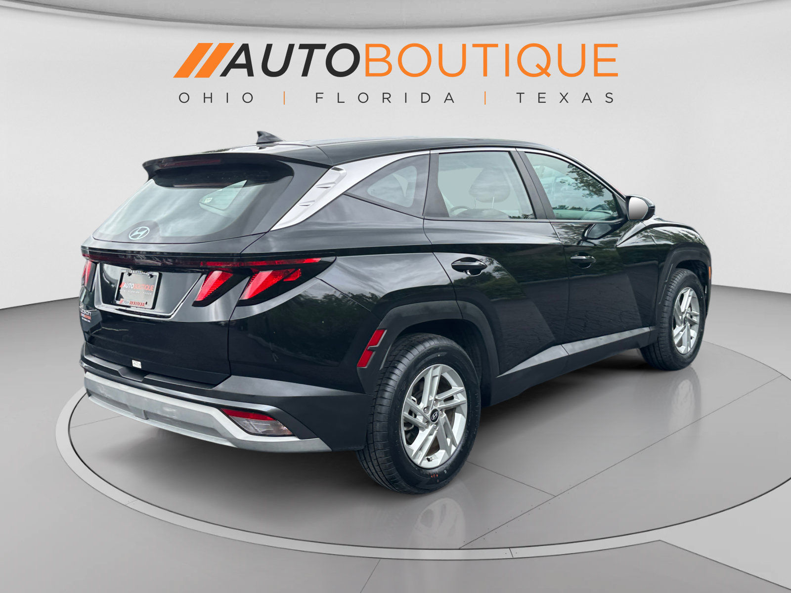 Used 2025 Hyundai Tucson SE FWD image 10
