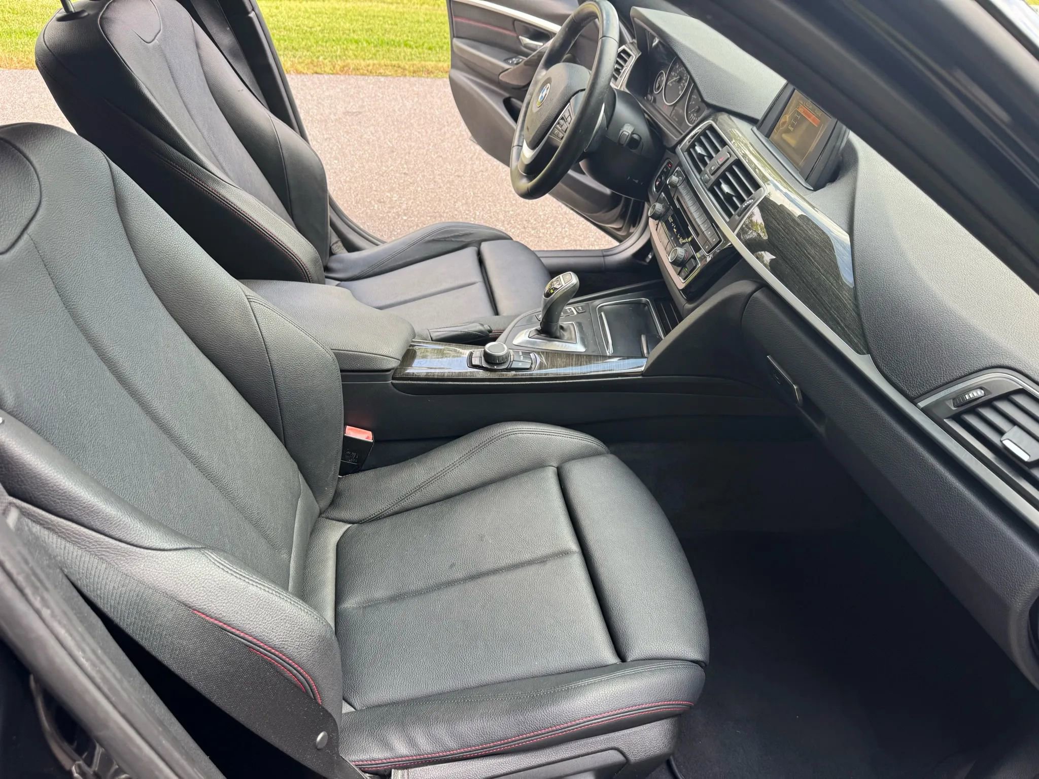 Used 2016 BMW 328i Sedan image 10