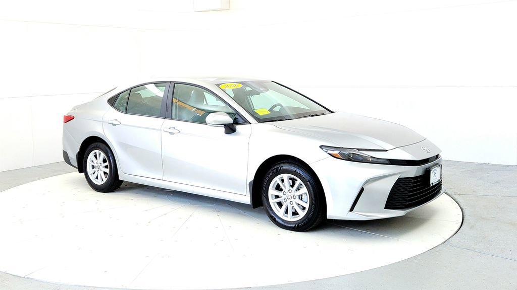 Used 2026 Toyota Camry LE AWD/4WD image 7
