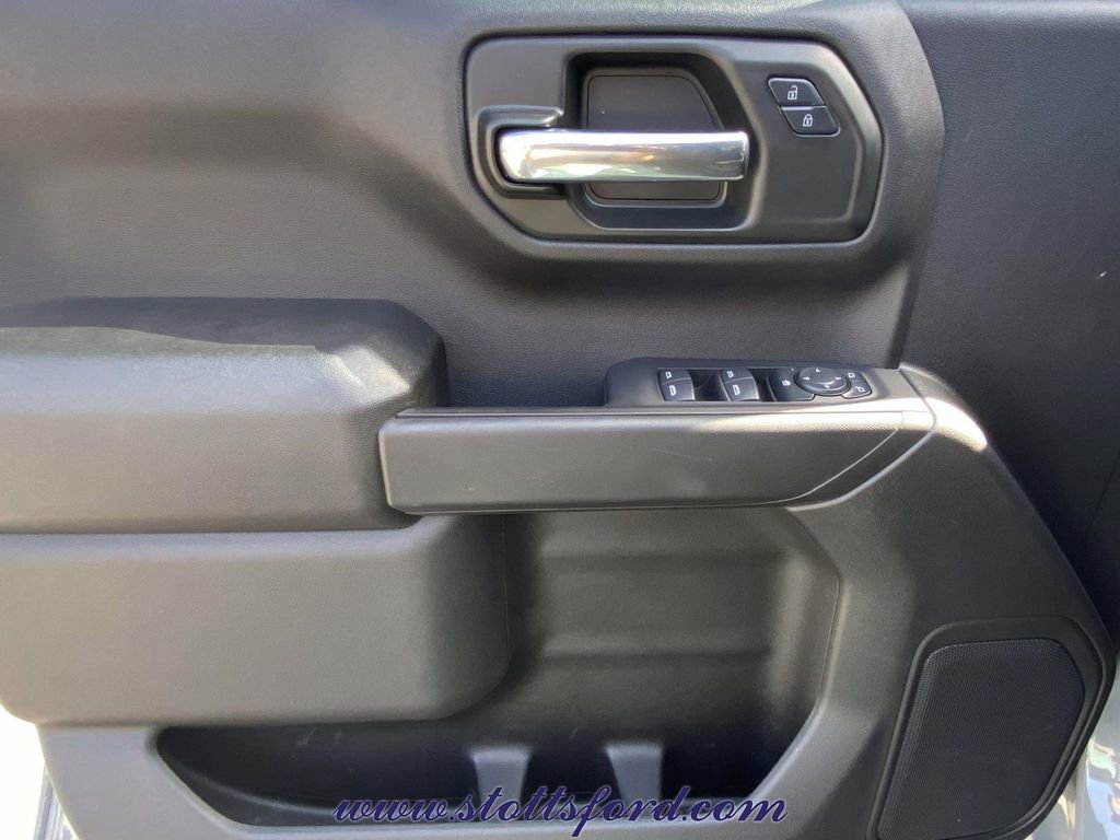 Used 2025 Chevrolet Silverado 1500 Custom Trail Boss w/ Dark Appearance Package image 16