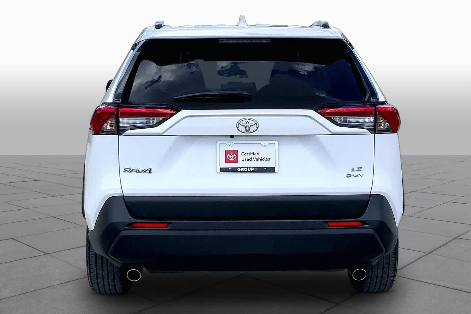 Certified 2025 Toyota RAV4 LE AWD/4WD image 5