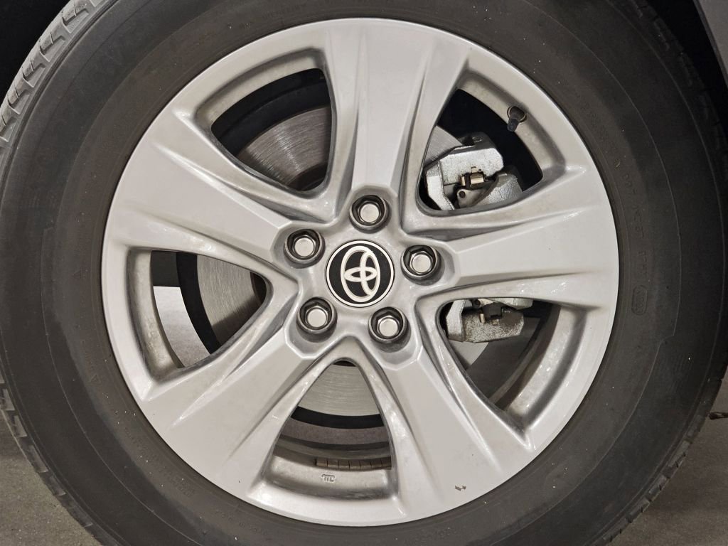 Used 2023 Toyota RAV4 XLE w/ Convenience Package AWD/4WD image 11