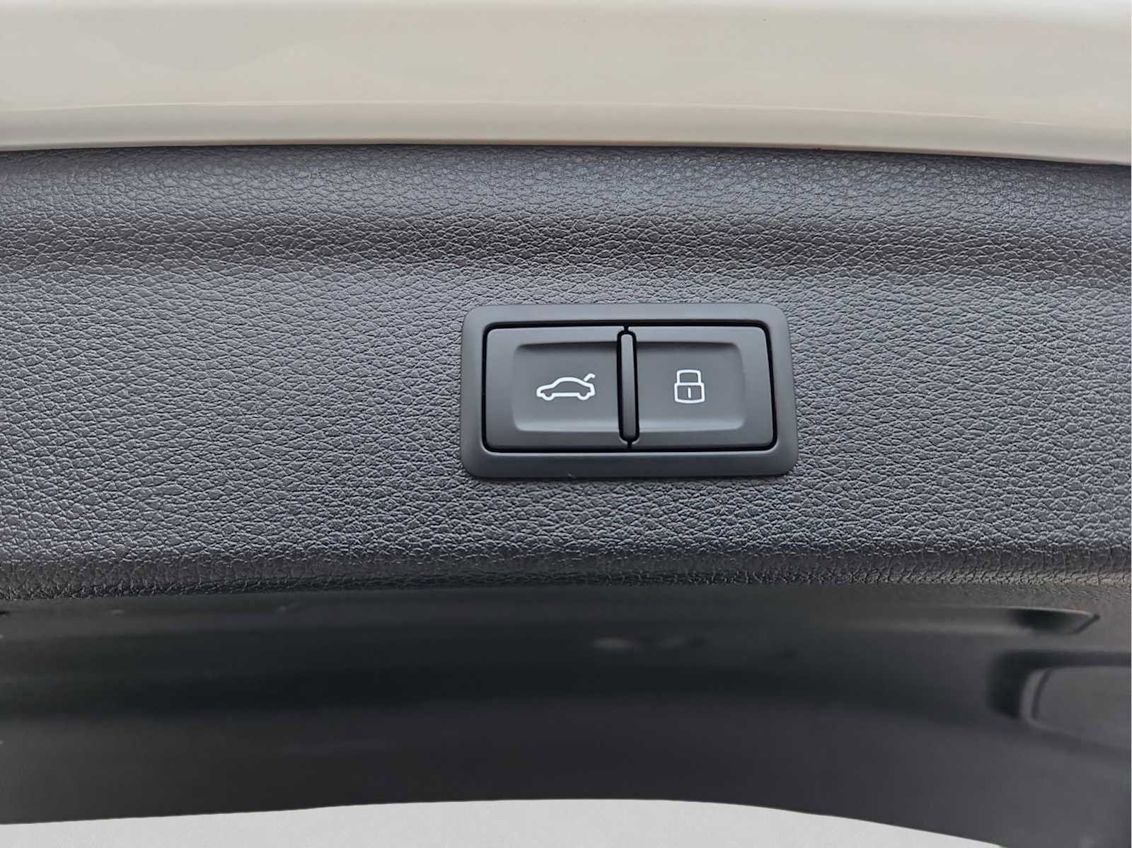 Used 2023 Audi Q3 2.0T Premium Plus image 34