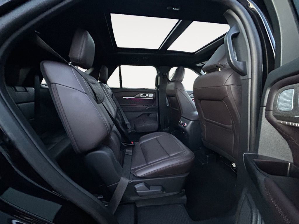 Used 2025 Ford Explorer Platinum w/ LUX Leather Package AWD/4WD image 11