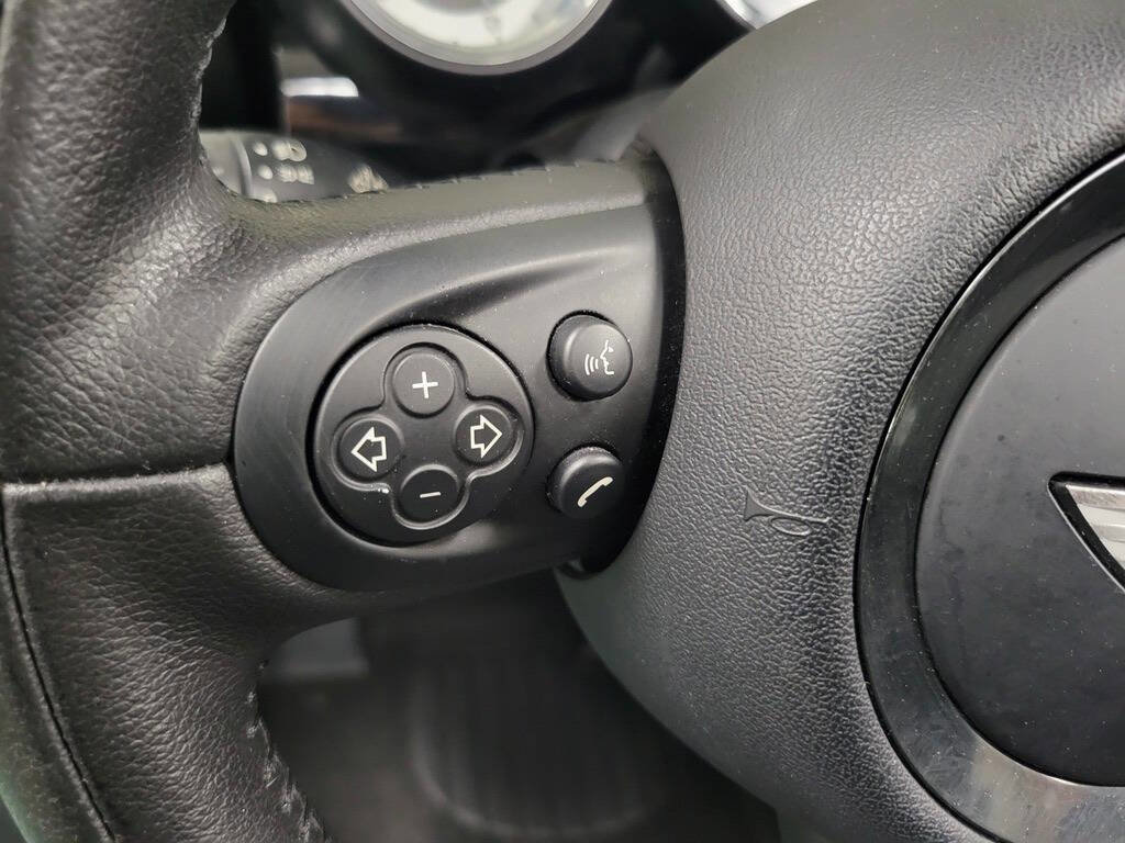 Used 2013 MINI Cooper Convertible image 39