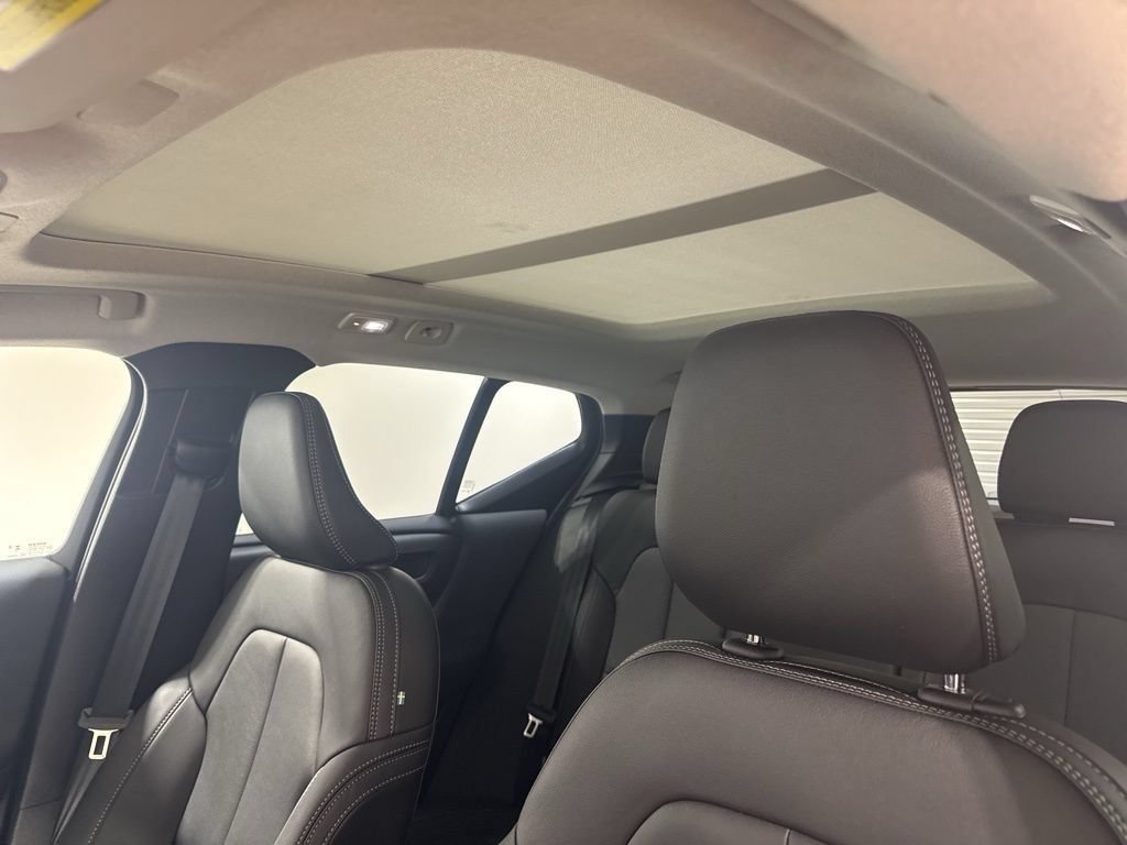 New 2026 Volvo XC40 B5 Ultra w/ Protection Package Premier AWD/4WD image 16