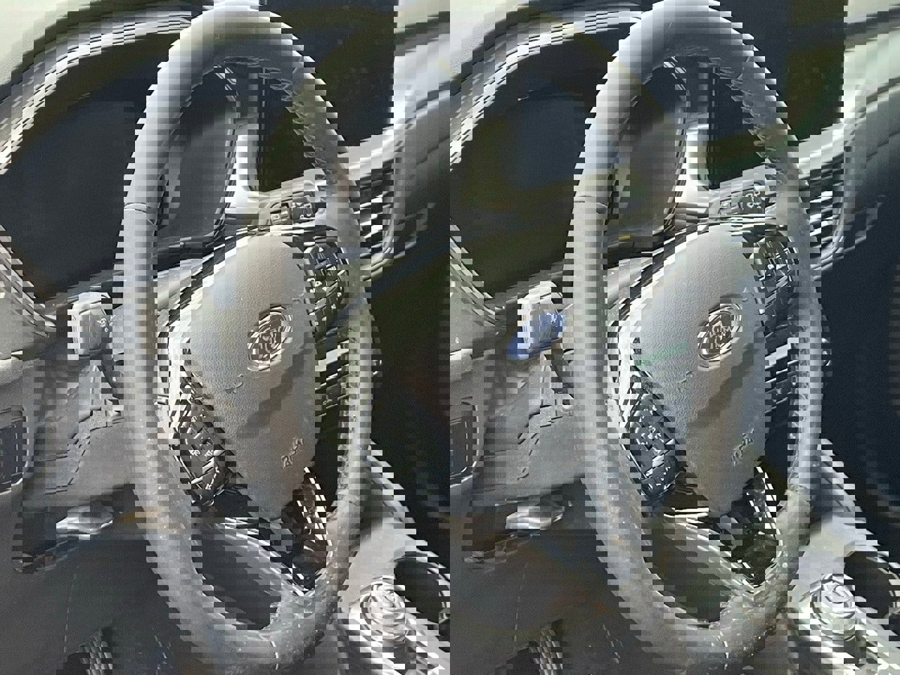 Used 2024 Ford Escape PHEV image 8