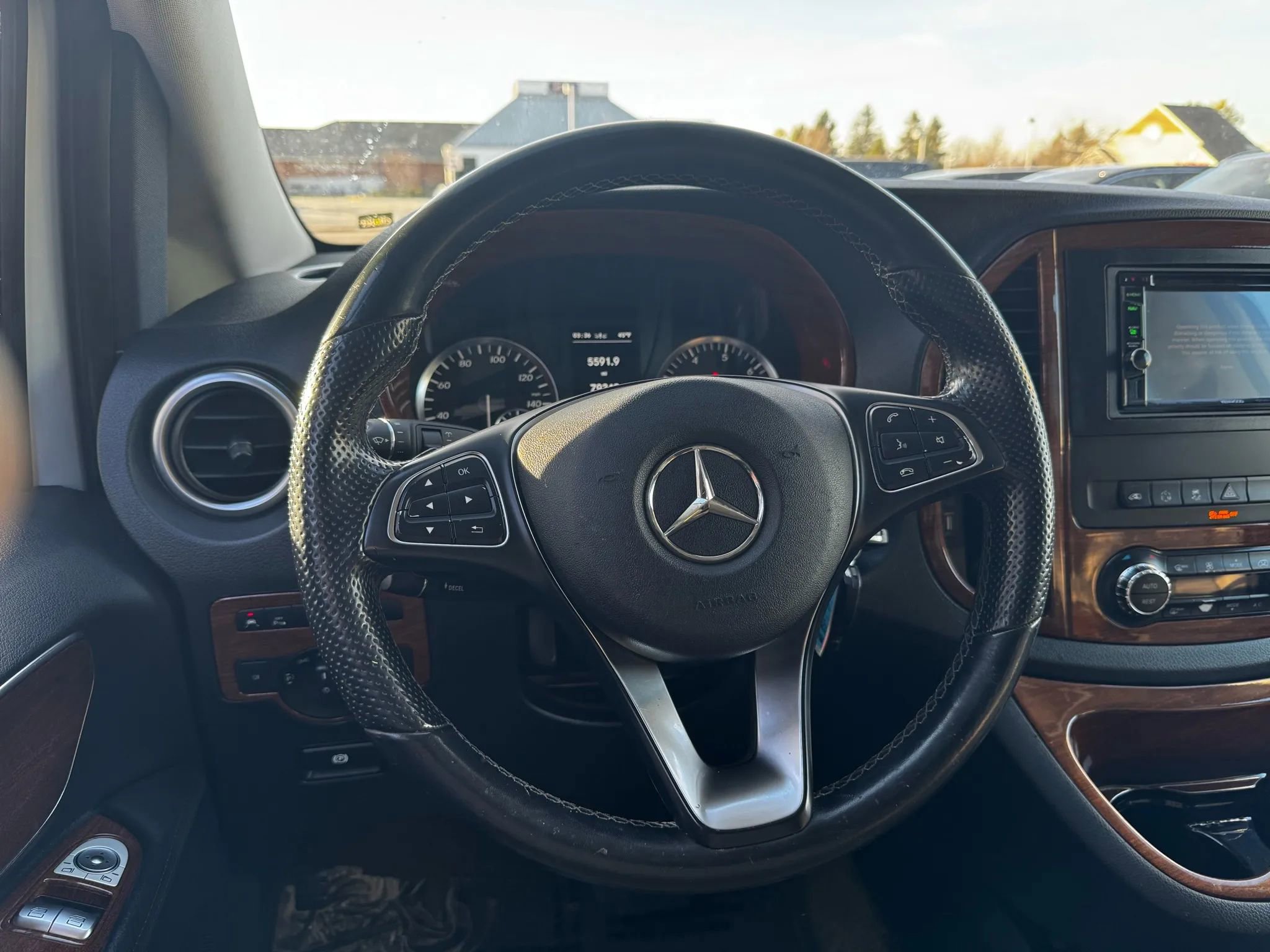 Used 2017 Mercedes-Benz Metris Passenger image 98