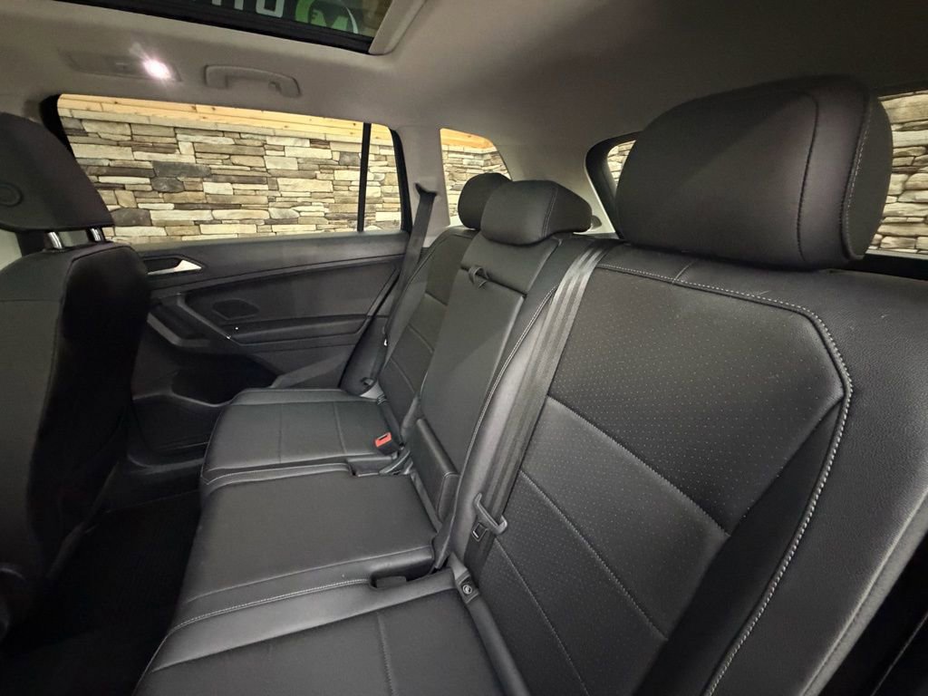Used 2020 Volkswagen Tiguan SEL image 30
