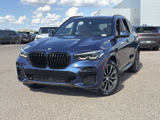 Used 2022 BMW X5 M50i AWD/4WD image 3