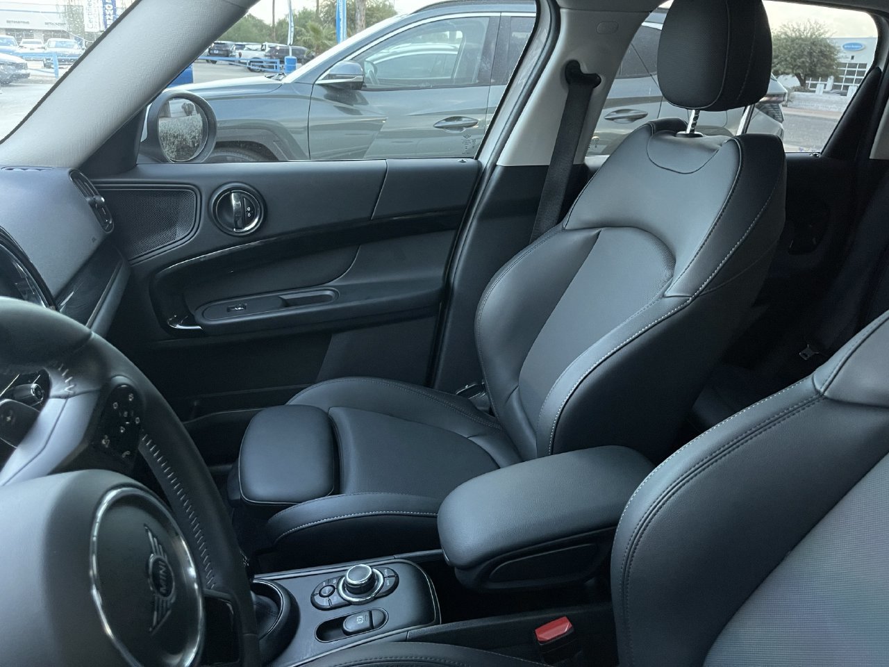 Used 2024 MINI Cooper Countryman S w/ Storage Package FWD image 11