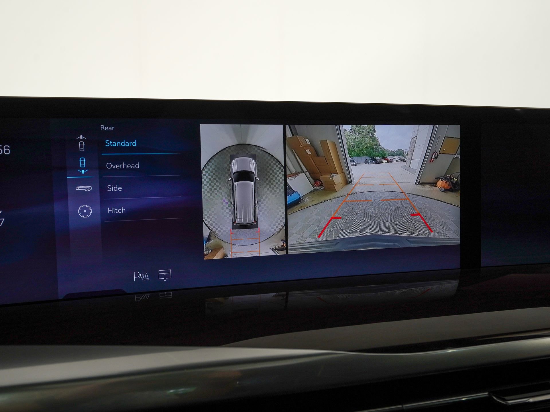 Used 2025 Cadillac Escalade Sport Platinum w/ LPO, ONYX Package AWD/4WD image 29