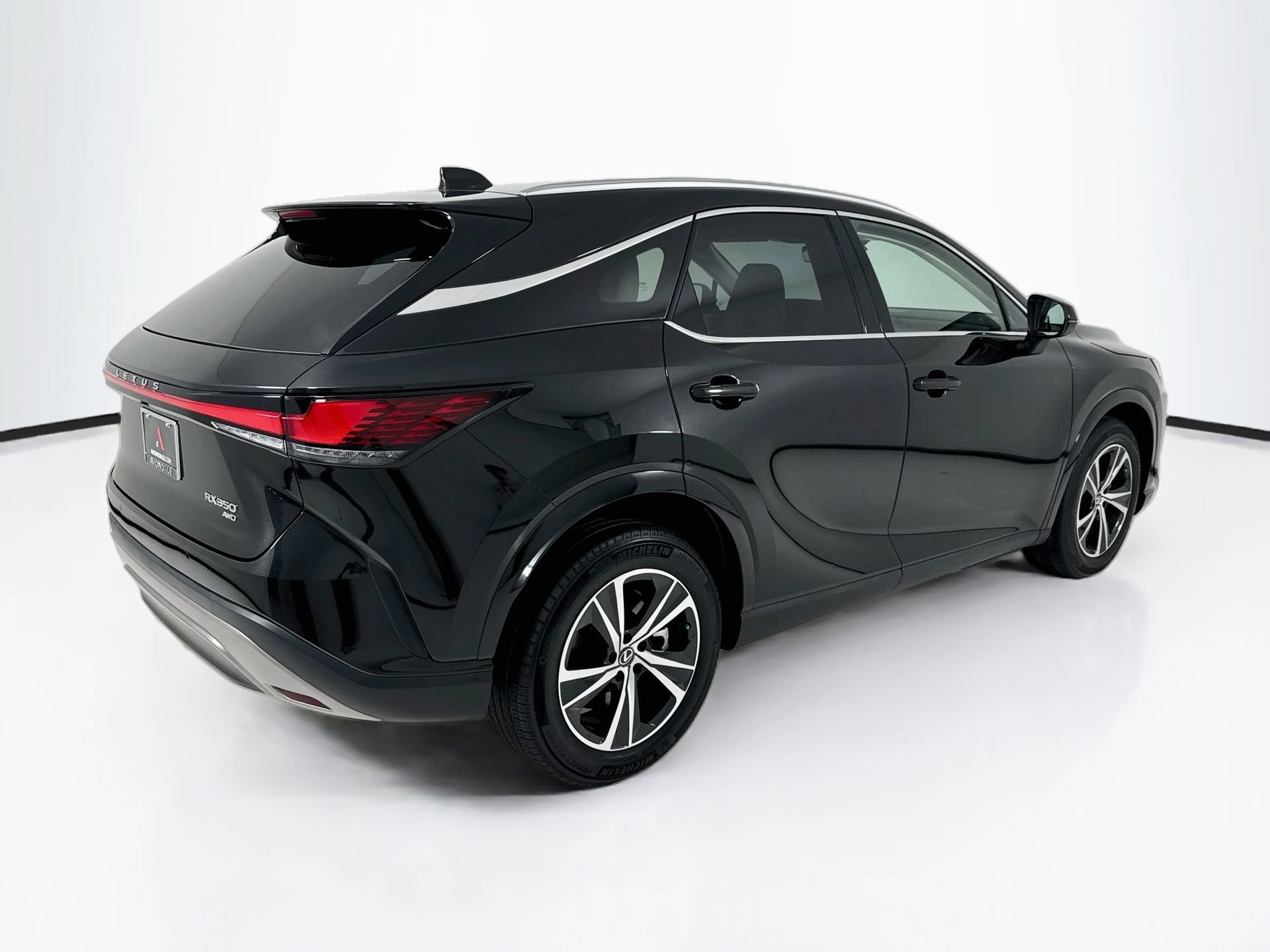 Used 2024 Lexus RX 350 Premium w/ Cold Area Package AWD/4WD image 8