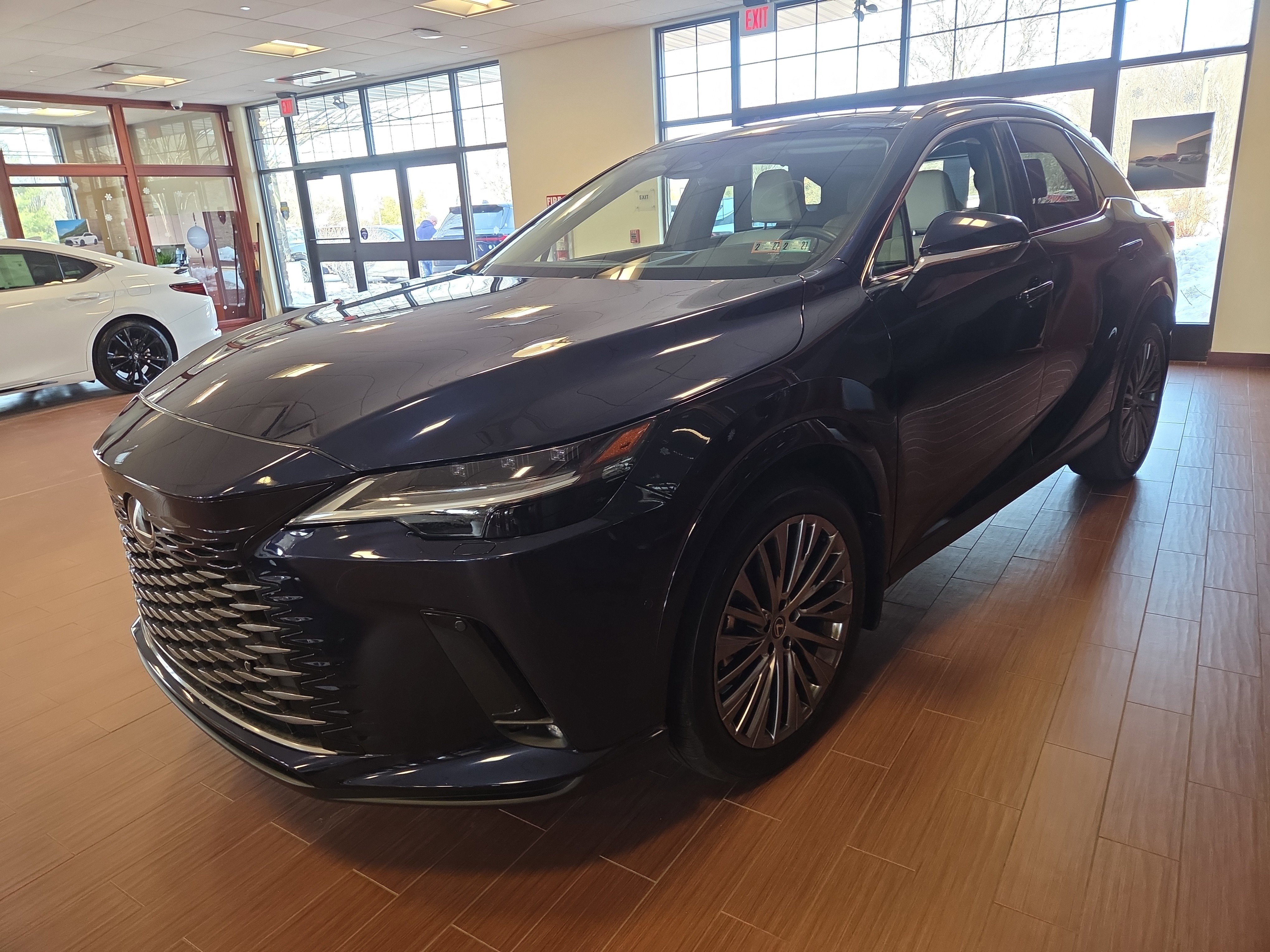 Certified 2025 Lexus RX 450h AWD w/ Convenience Package image 6