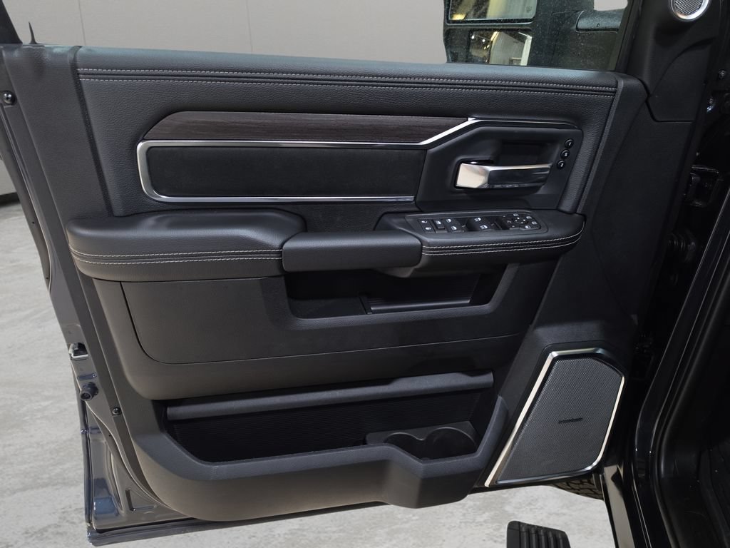 New 2026 RAM 2500 Laramie AWD/4WD image 22