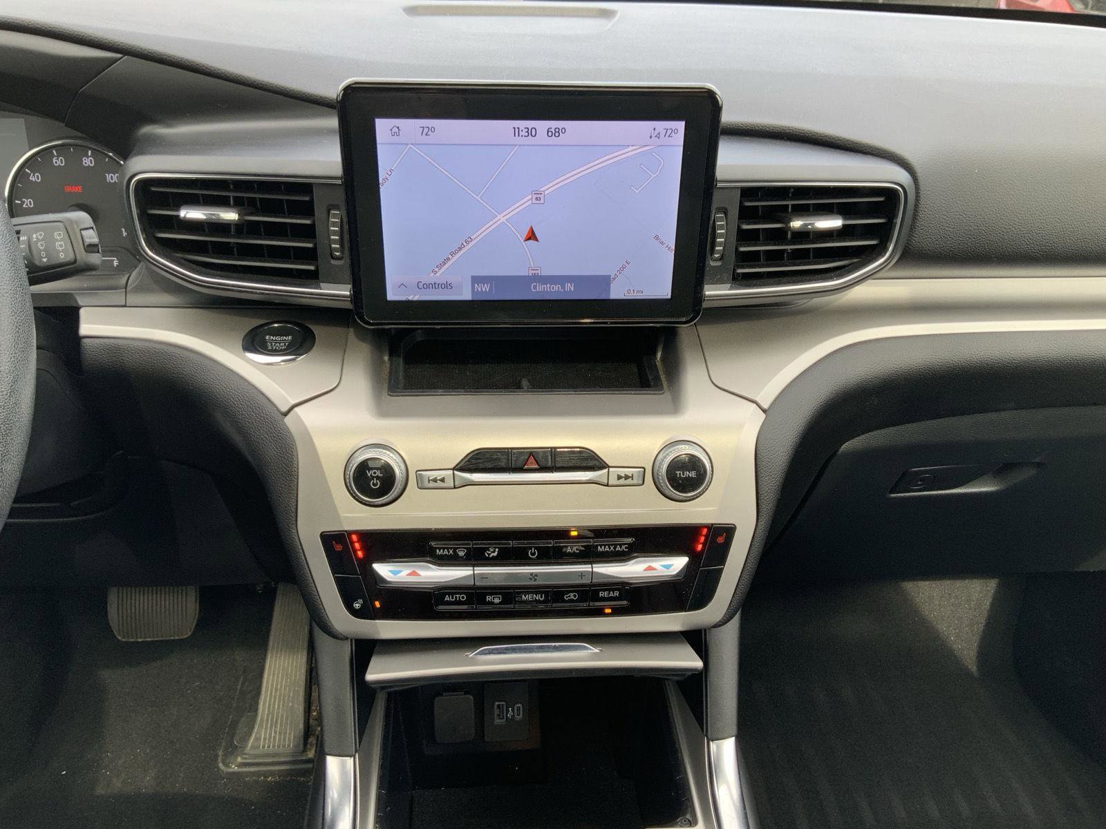 Used 2022 Ford Explorer XLT w/ Equipment Group 202A image 34