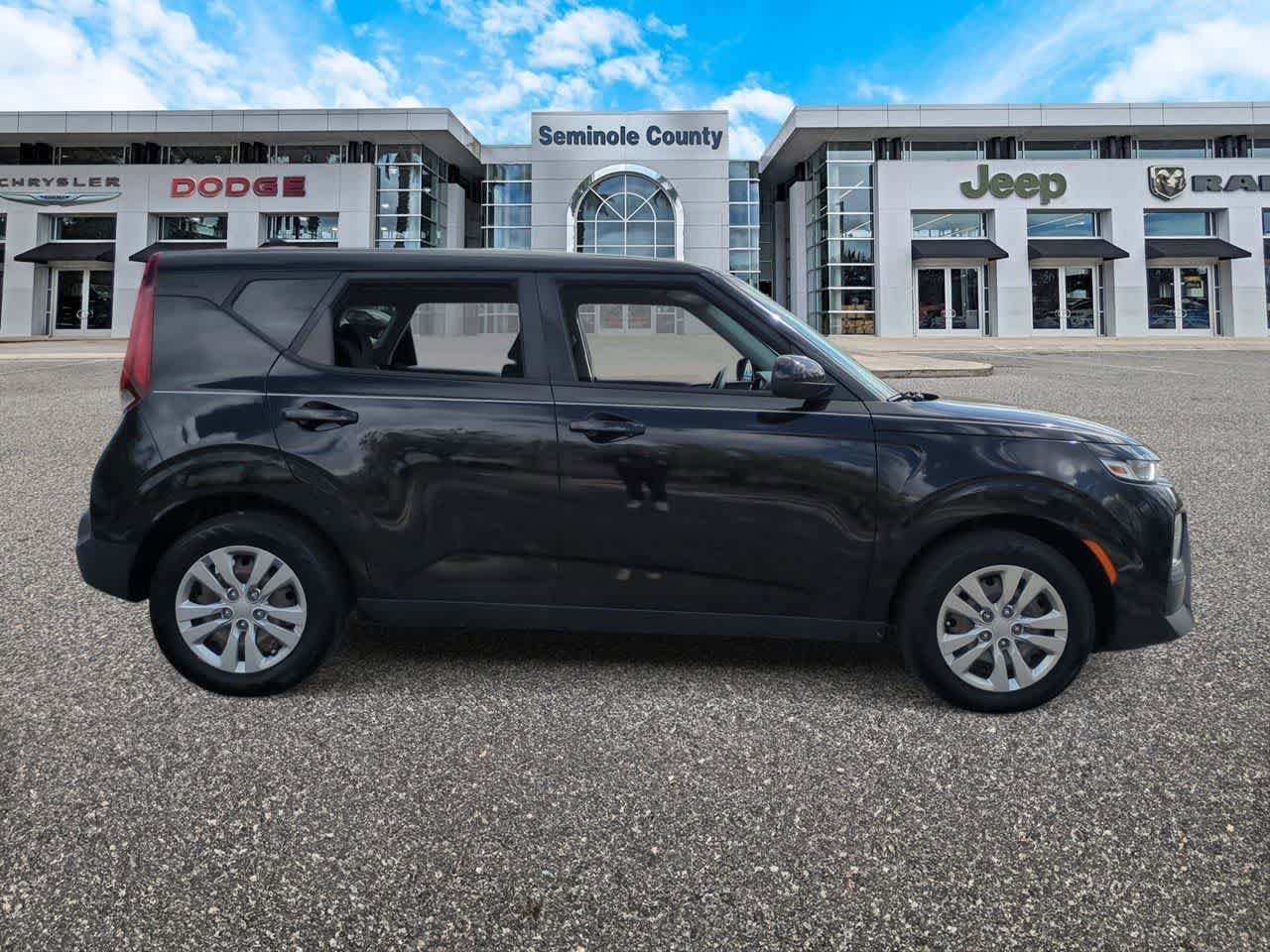 Used 2020 Kia Soul LX image 9