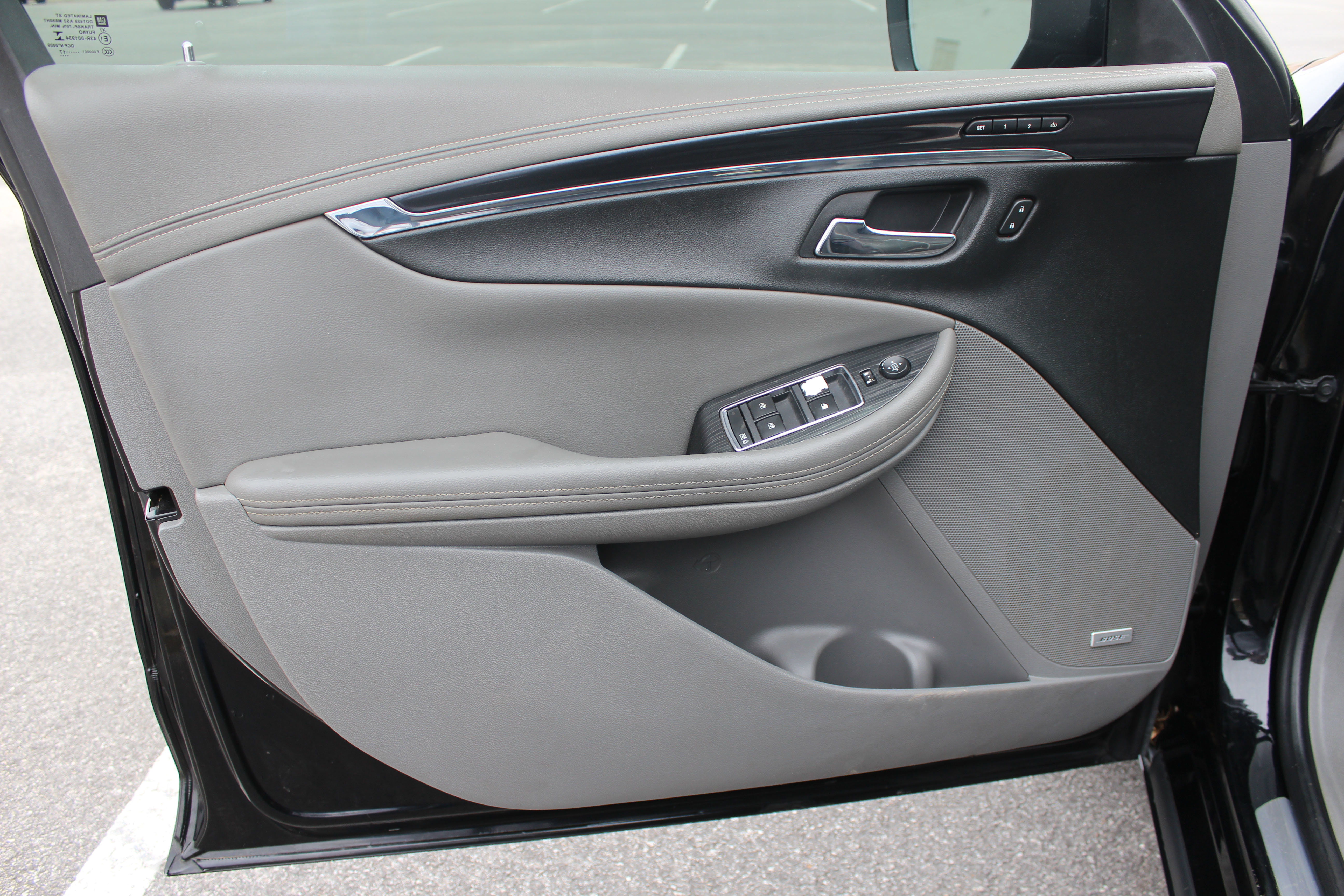 Used 2017 Chevrolet Impala Premier w/ Enhanced Convenience Package image 27