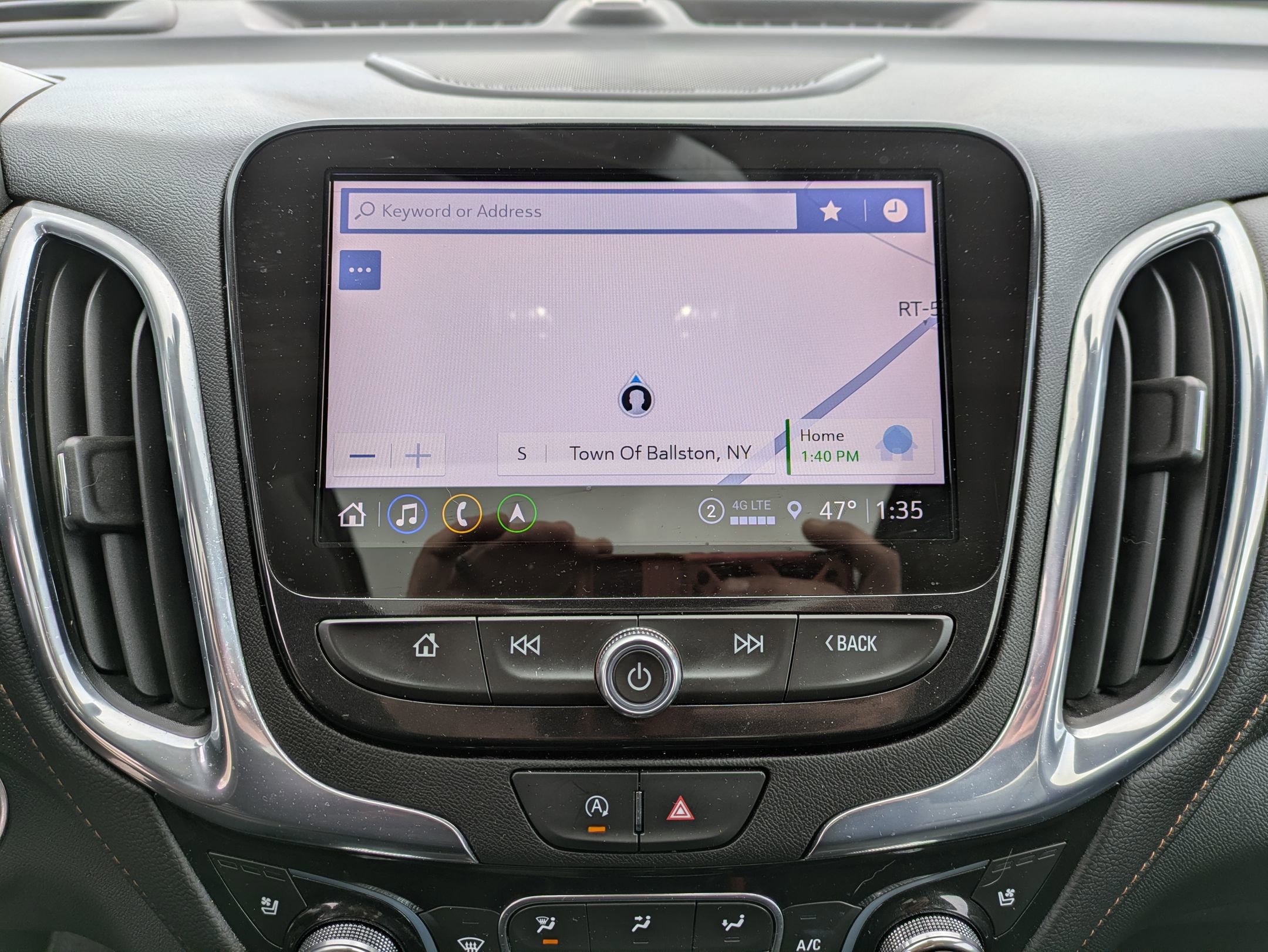 Used 2023 Chevrolet Equinox Premier image 12