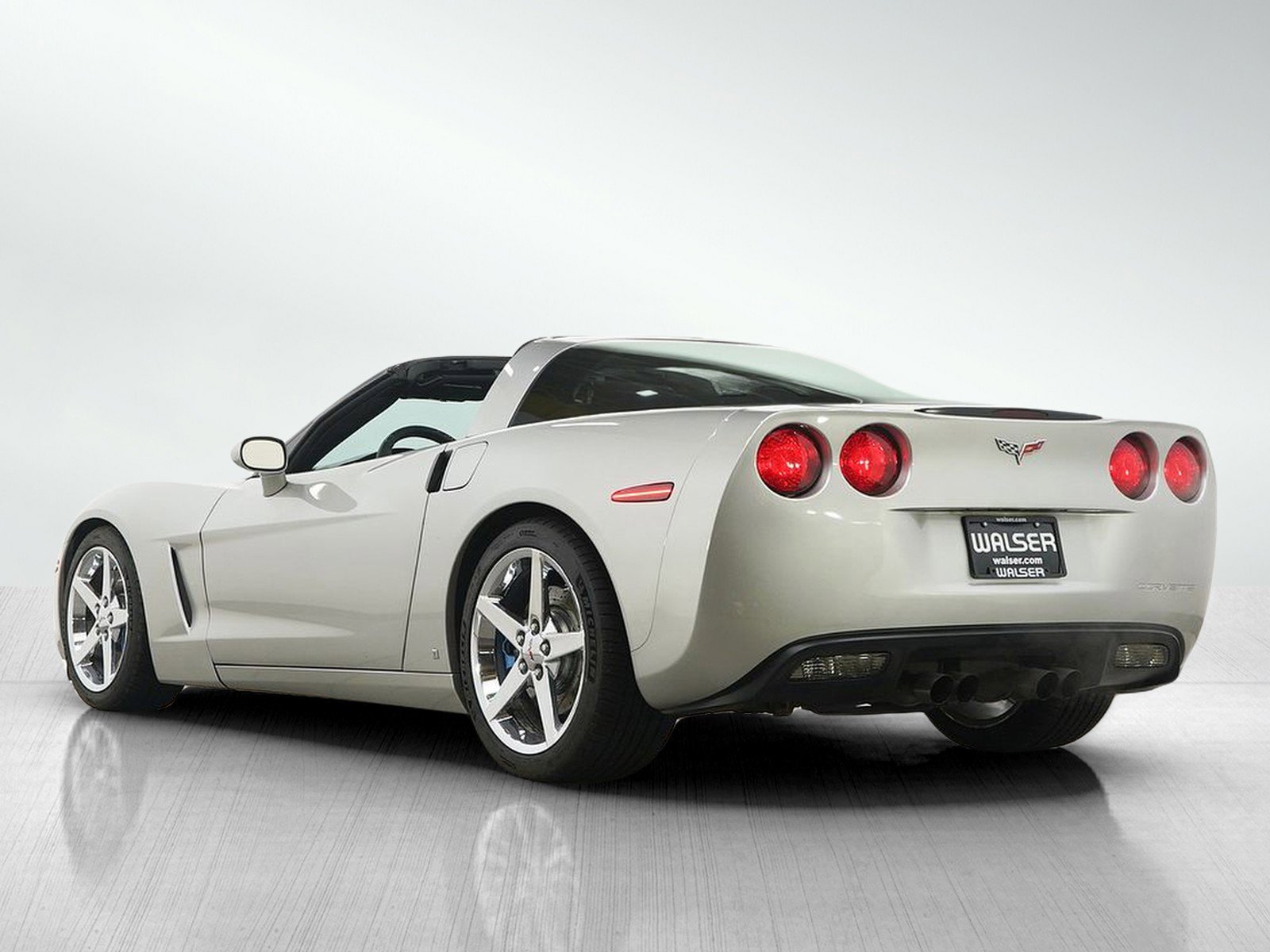 Used 2007 Chevrolet Corvette Coupe w/ Preferred Equipment Group RWD image 3