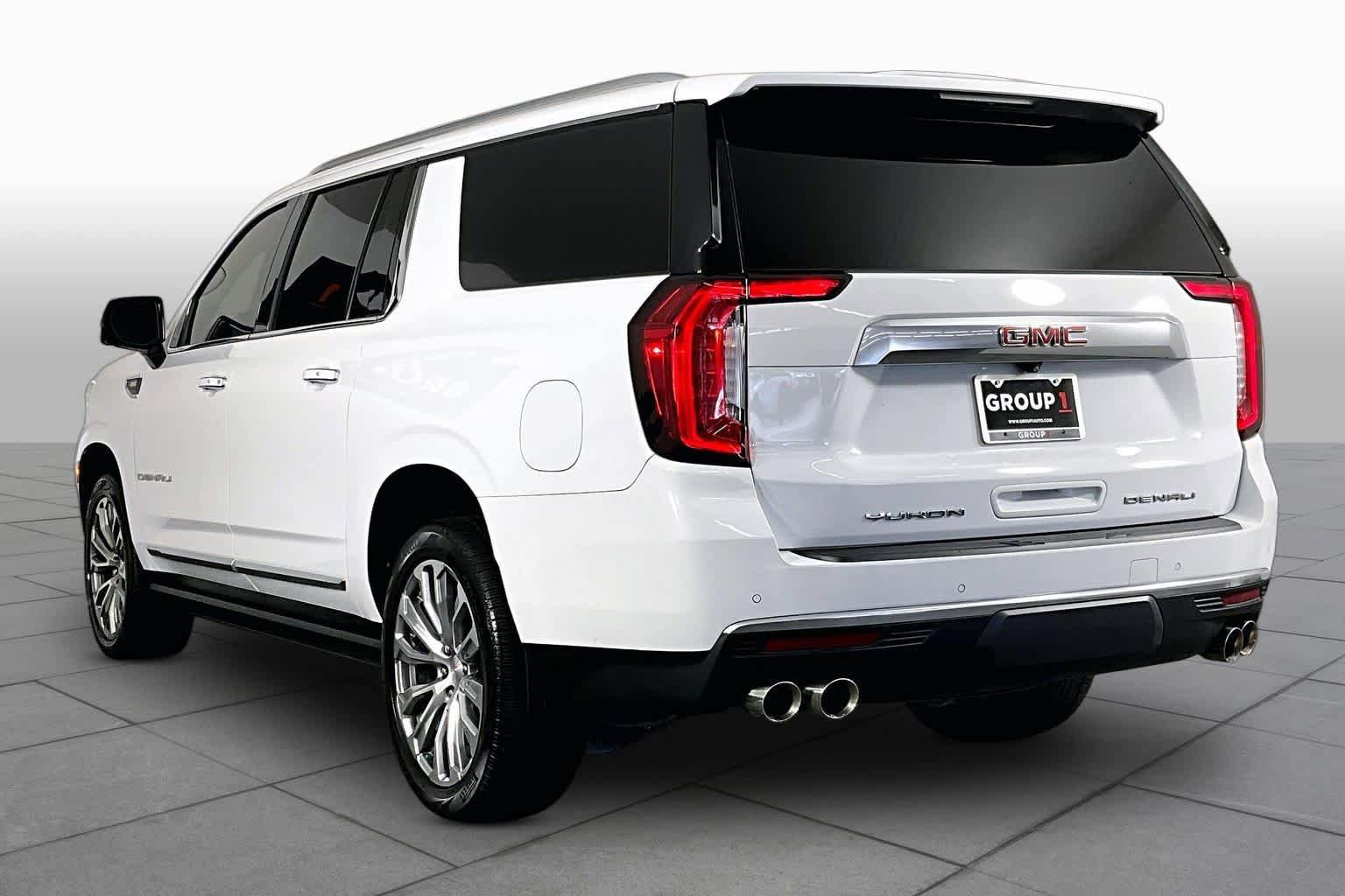 Used 2022 GMC Yukon XL Denali AWD/4WD image 12