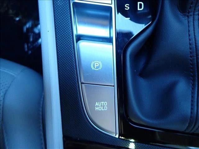 Used 2023 Hyundai Elantra Limited image 23