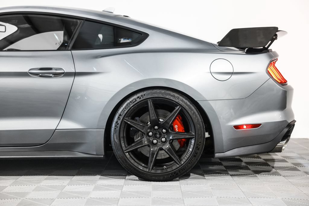 Used 2020 Ford Mustang Shelby GT500 w/ Carbon Fiber Track Pack RWD image 14