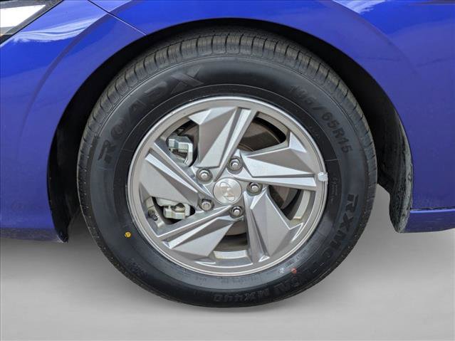 Used 2024 Hyundai Elantra SE FWD image 23