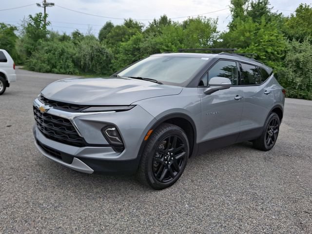 Used 2023 Chevrolet Blazer LT AWD/4WD image 3
