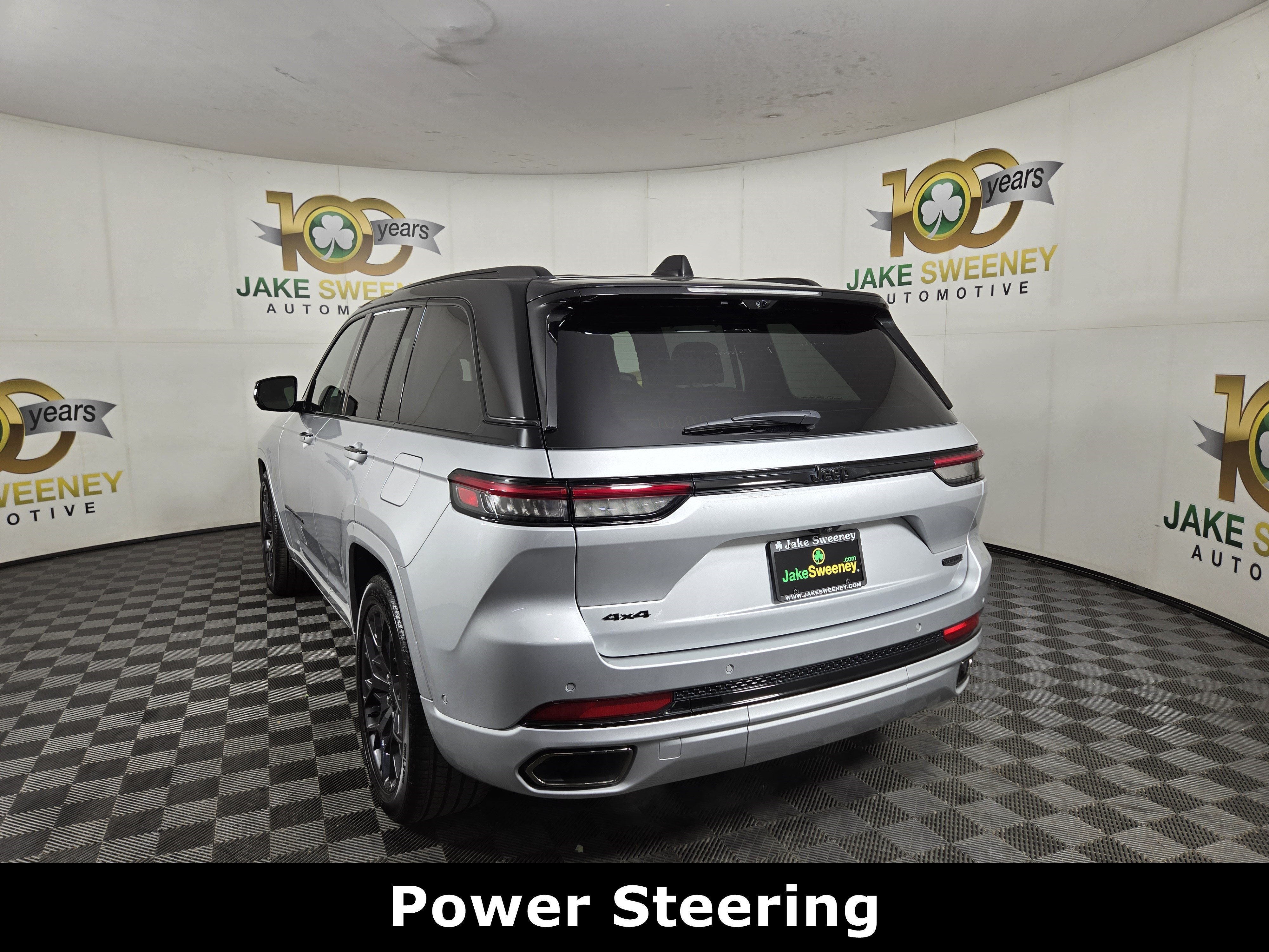 Certified 2024 Jeep Grand Cherokee Summit AWD/4WD image 7