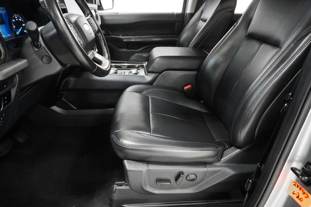 Used 2024 Ford Expedition XLT image 7