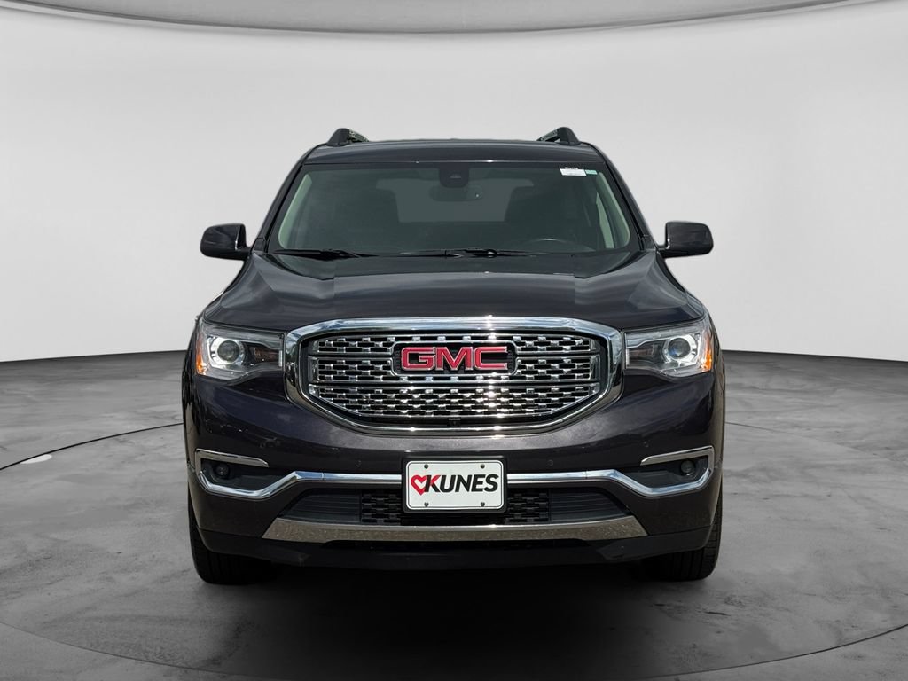 Used 2018 GMC Acadia Denali w/ Technology Package AWD/4WD image 2