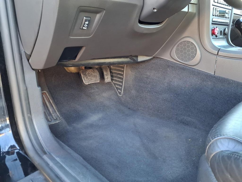 Used 2002 Ford Thunderbird image 15