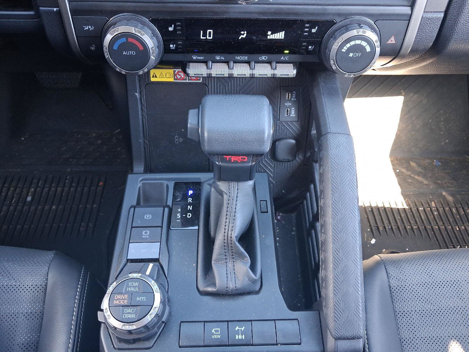 Used 2025 Toyota 4Runner TRD Off-Road Premium AWD/4WD image 33