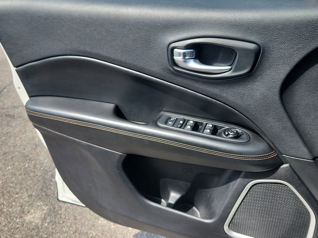 Used 2021 Jeep Compass Limited image 7