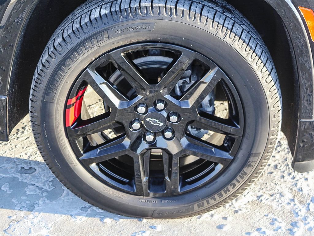 Used 2023 Chevrolet Traverse Premier w/ Redline Edition image 10