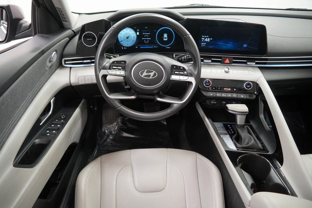 Used 2024 Hyundai Elantra Limited image 20