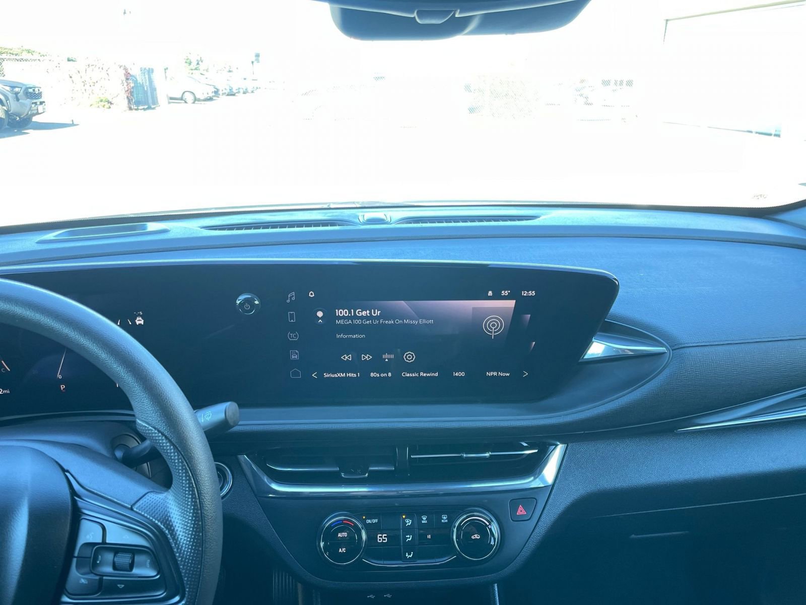 Used 2025 Buick Envista Preferred image 34