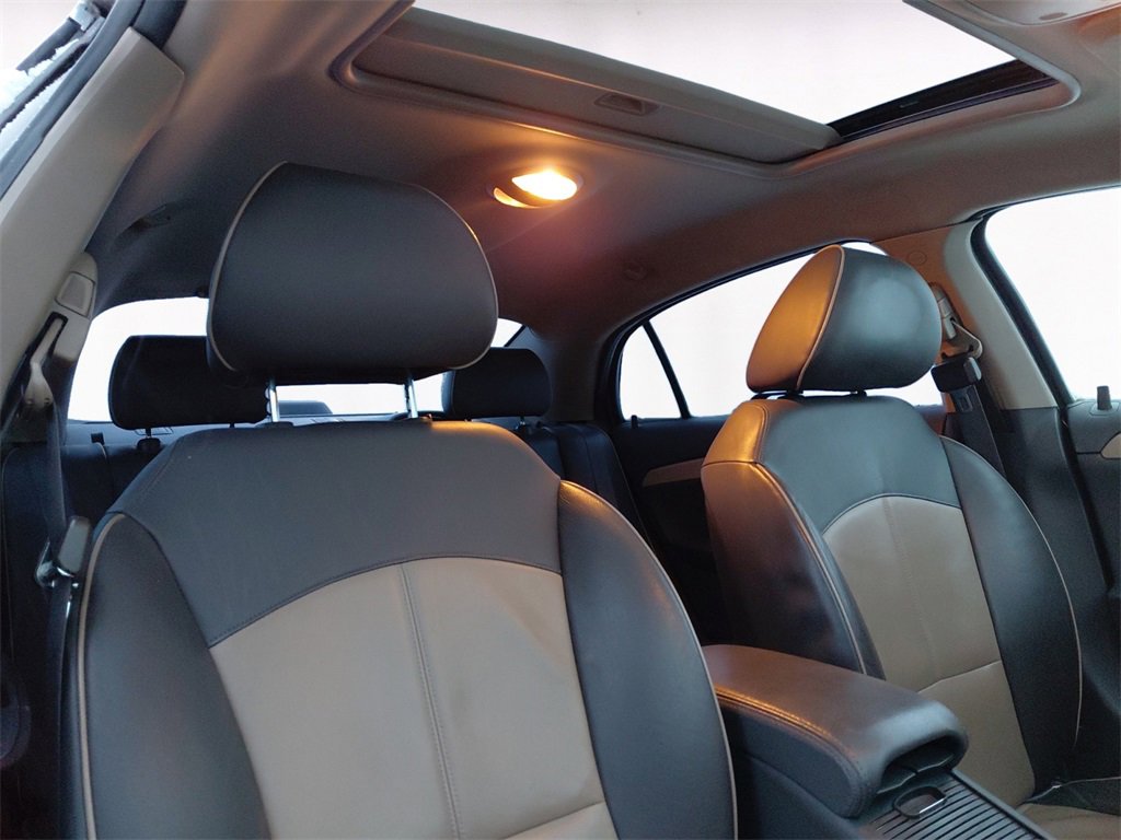 Used 2011 Chevrolet Malibu LTZ image 15