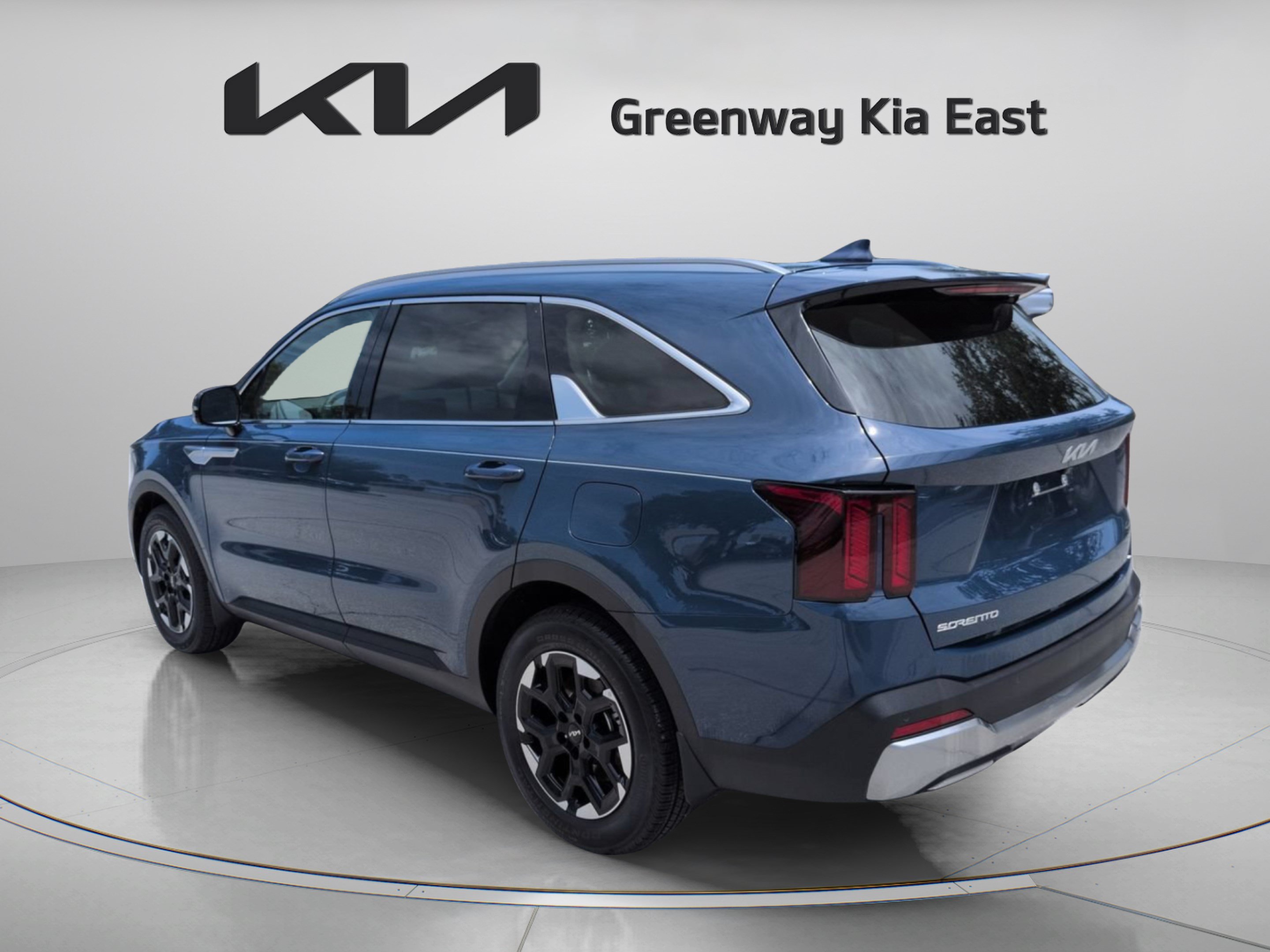 Certified 2025 Kia Sorento S w/ Panoramic Sunroof Package FWD image 8