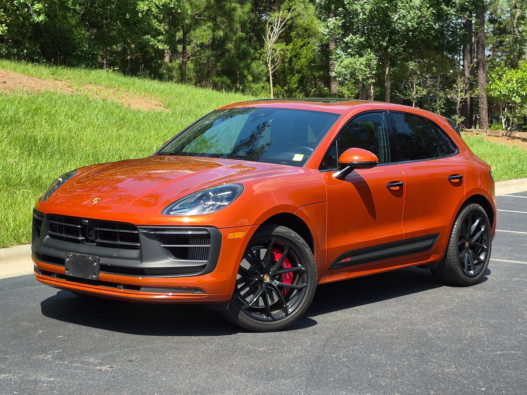 Certified 2023 Porsche Macan GTS AWD/4WD image 1