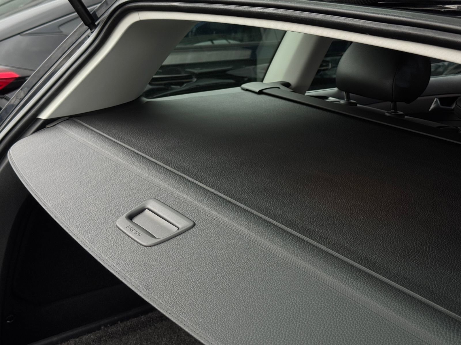 Used 2019 Volkswagen Golf Alltrack S image 35